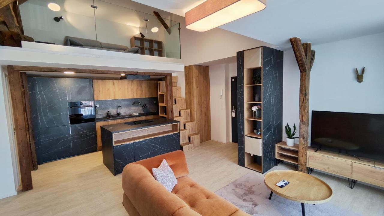 Dohnanyi Villa By Chors เตร็นชีน ภายนอก รูปภาพ