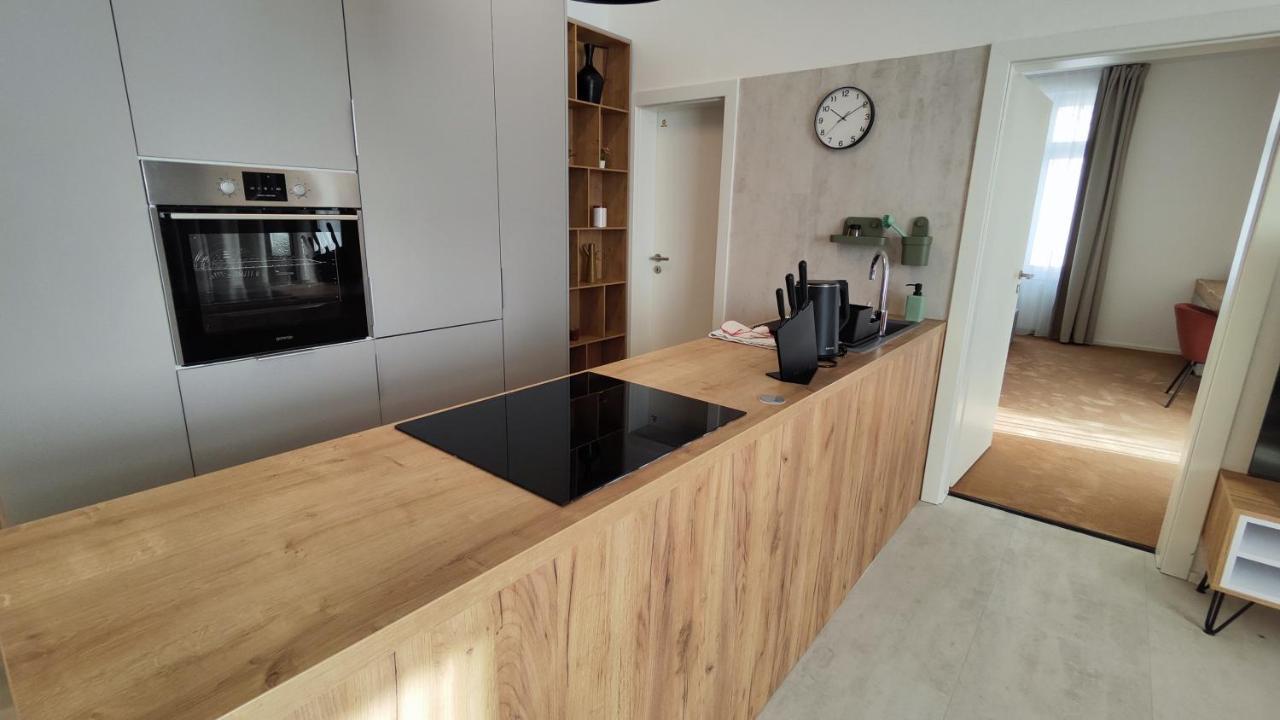 Dohnanyi Villa By Chors เตร็นชีน ภายนอก รูปภาพ
