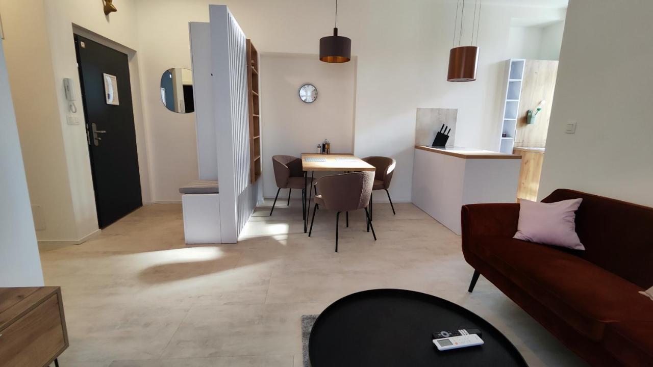 Dohnanyi Villa By Chors เตร็นชีน ภายนอก รูปภาพ