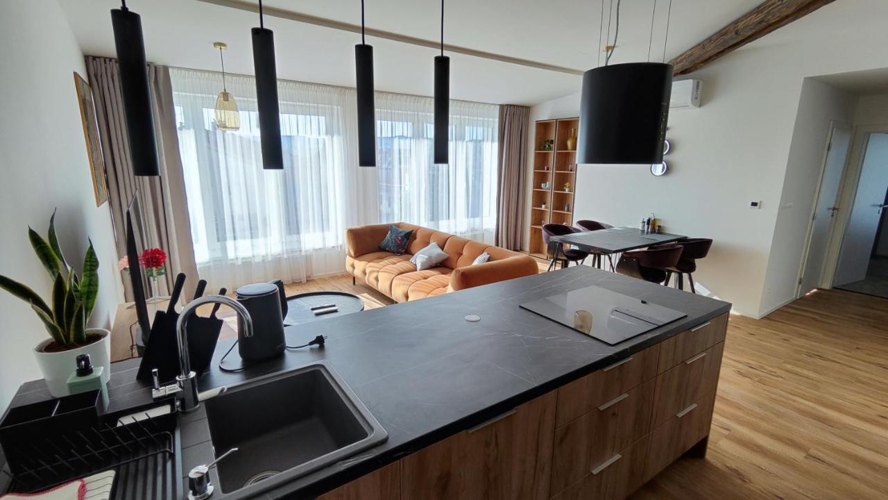 Dohnanyi Villa By Chors เตร็นชีน ภายนอก รูปภาพ